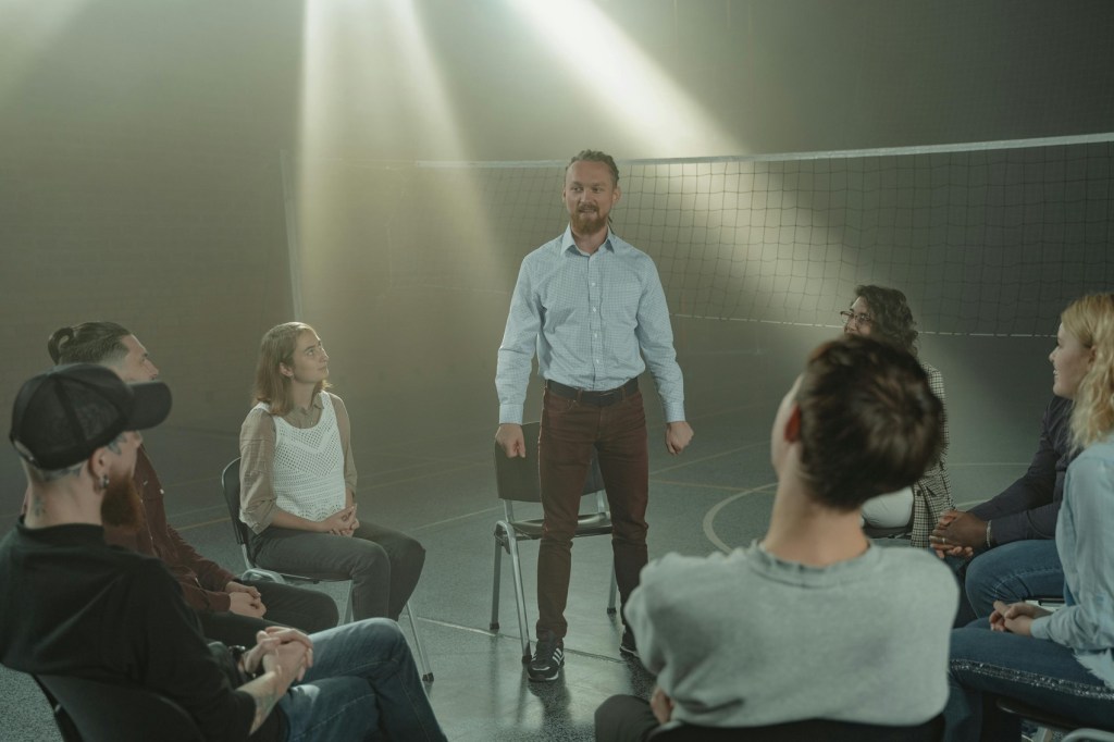 Mengatasi Filler Words dalam Public Speaking dengan Teknik POISE